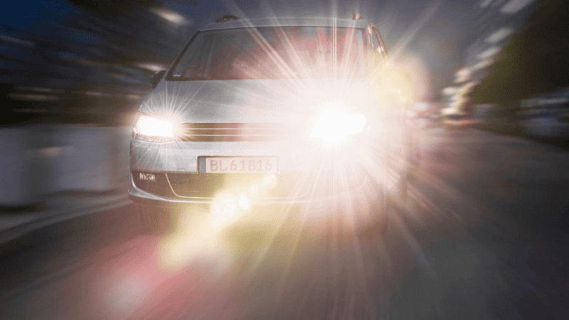 Disadvantages of Incorrect Use of High Beams on the road